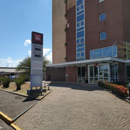 Hotel Ibis Линс Экстерьер фото